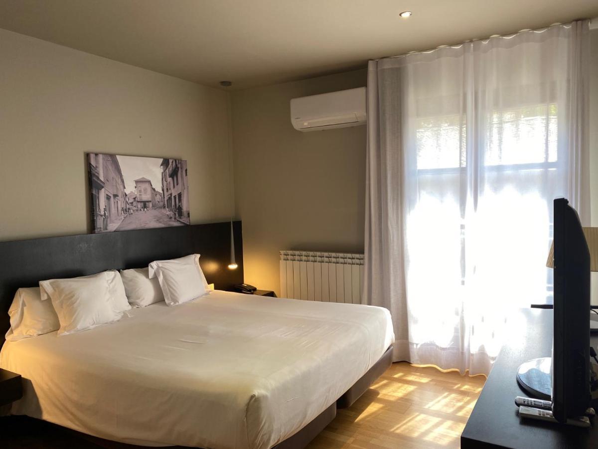 Hotel Bernat De So Llivia Exterior photo